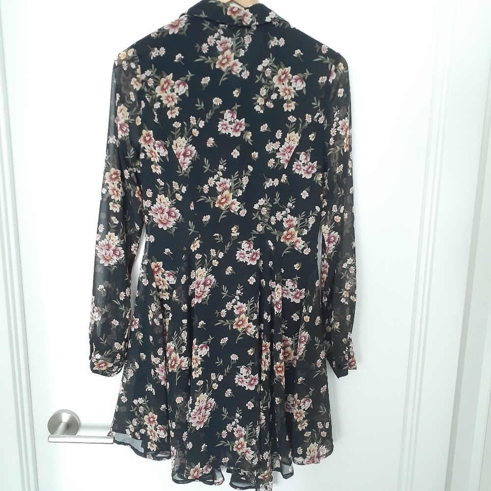 Collective Concepts Floral Dress - Picture 3 of 3